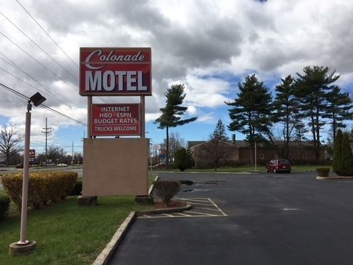 Colonade Motel East Windsor Esterno foto